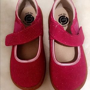 Livie and Lucia size 2